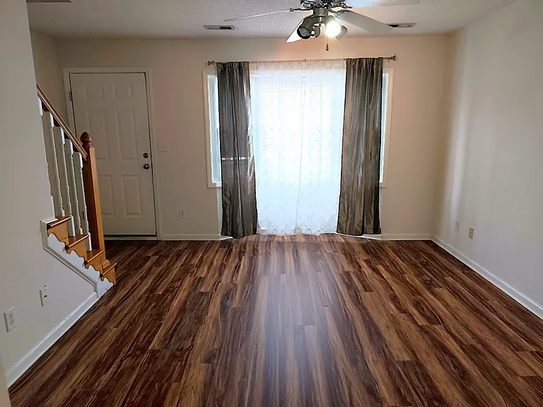 2128 Flagstone Ct #G9 — Photo 7