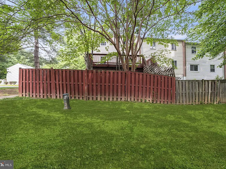9328 Humphries Dr — Photo 20