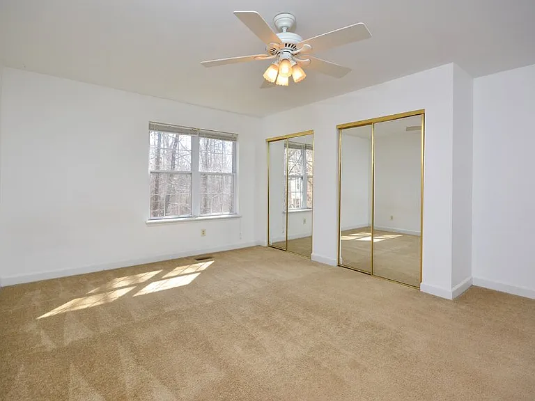 425 Summerwalk Cir — Photo 32