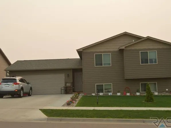 1109 N Mossy Oak Ave, Sioux Falls, SD 57103