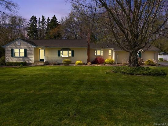 505 Three Mile Hill Rd, Middlebury, CT 06762