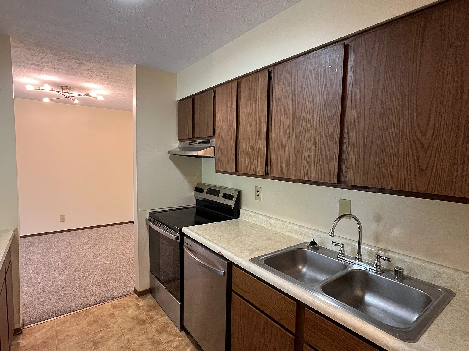 1 bed, 850 sqft, $850 — Photo 3