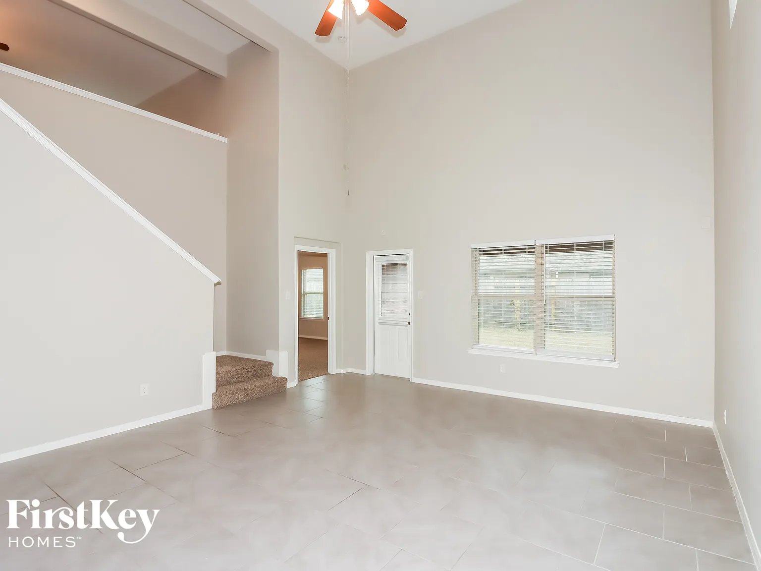 4 bed, 2.5 bath, 2708 sqft, $2,775 — Photo 4