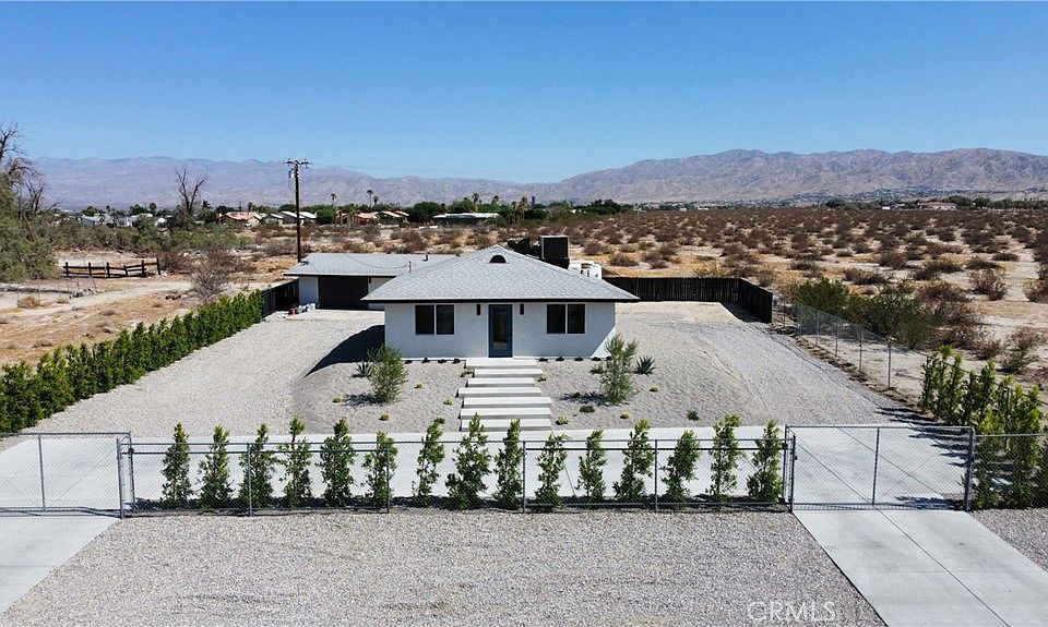 1st image of 67780 Club House Dr