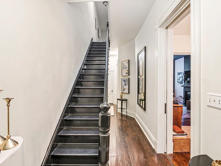 2915 E Marshall St — Photo 4