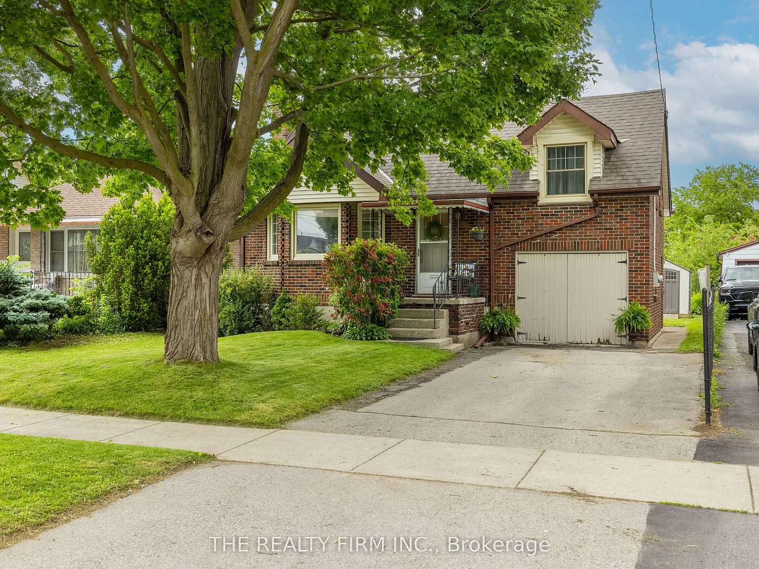 3 bed, $2,500 — Photo 2