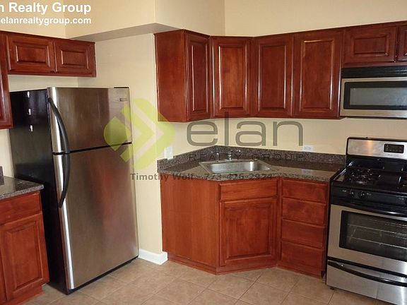 2nd image of 1553 W Olive Ave APT 2E