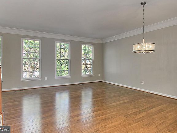 5th image of 13617 Acorn Hunt Pl
