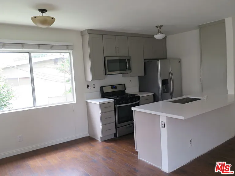 12492 Gilmore Ave #4 — Photo 9
