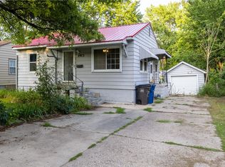 1913 27th St, Des Moines, IA 50310