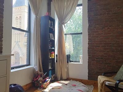 2nd image of 543 Madison St #201