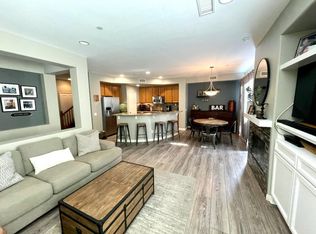 4120 Paredo Way UNIT B, Simi Valley, CA 93063