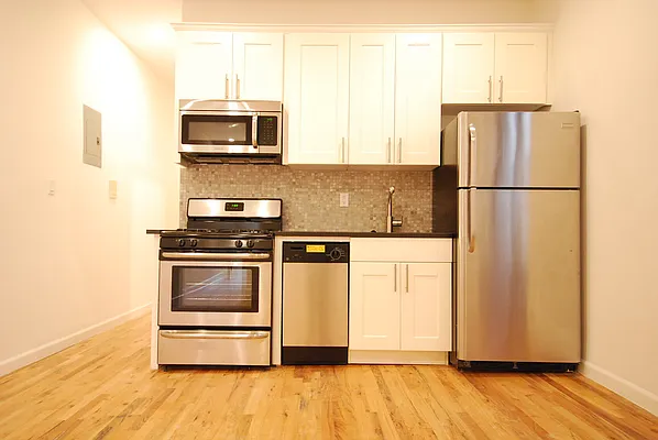 Rented by Bohemia Realty Group | media 19