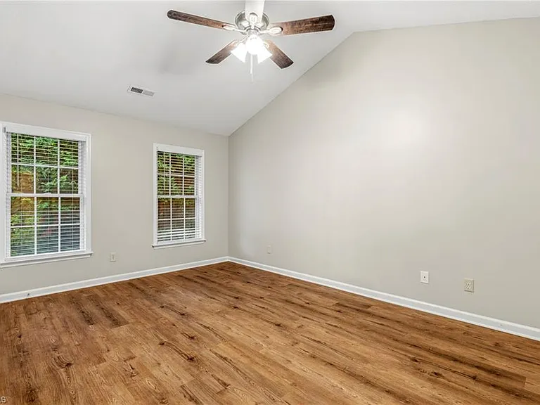 2320 Meadow Gate Dr — Photo 21