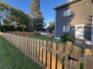 2047 2nd St #1, Saint Paul, MN 55110