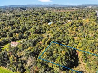 2 Eugene Dr, Saddle River, NJ 07458