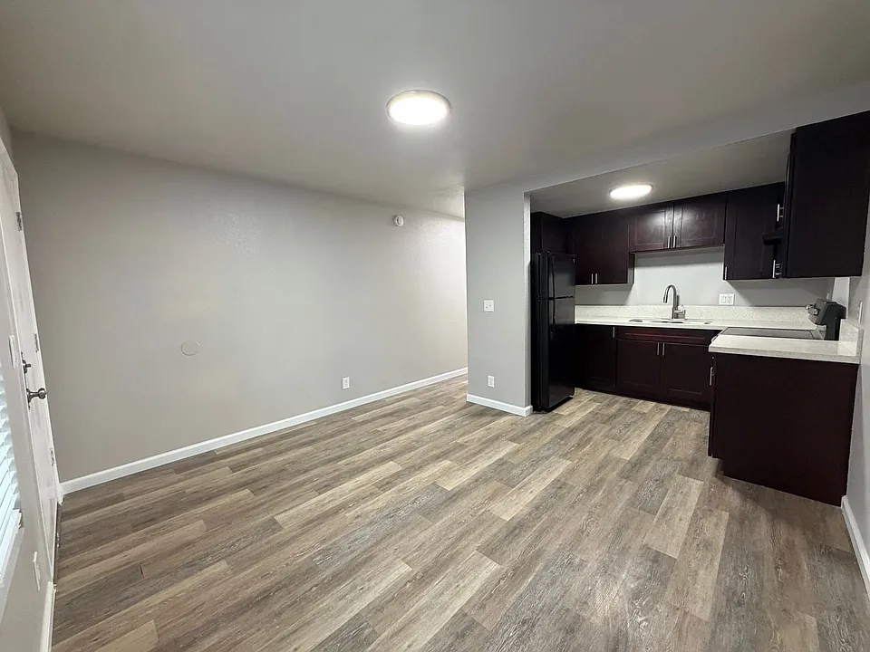 4201 51st St