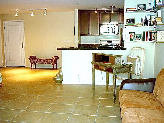 1st image of 7320 Hawthorn Ave APT 312
