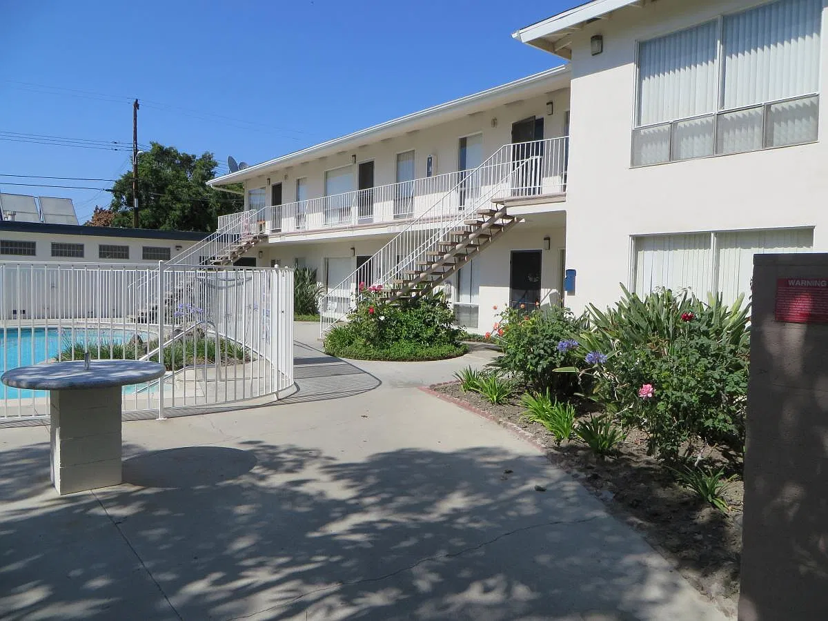 1 bed, 500 sqft, $1,895 — Photo 3