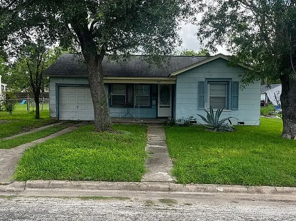 1408 Virginia Ave, Victoria, TX 77901