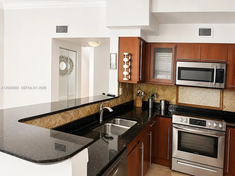 2069 S Ocean Dr #Townhouse 18 — Photo 30