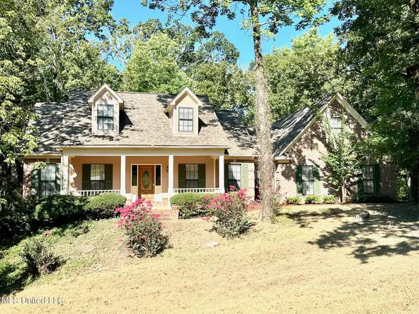 1803 Wood Lane Dr, Olive Branch, MS 38654