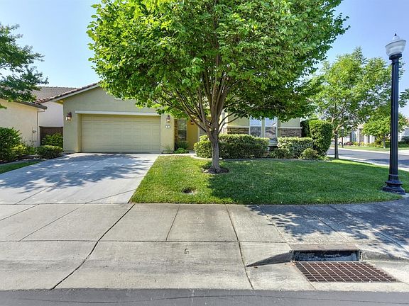 2nd image of 4 Walshford Pl