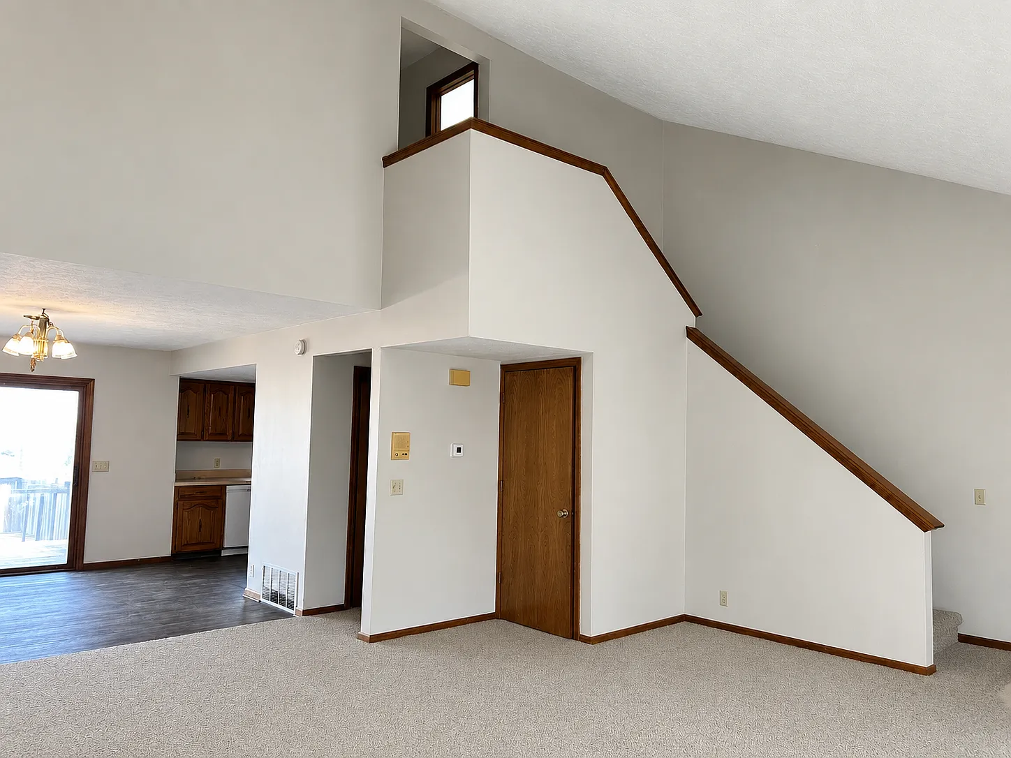 3 bed, 1769 sqft, $2,200 — Photo 3