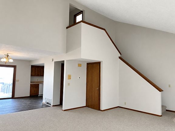 3rd image of 15324 R St