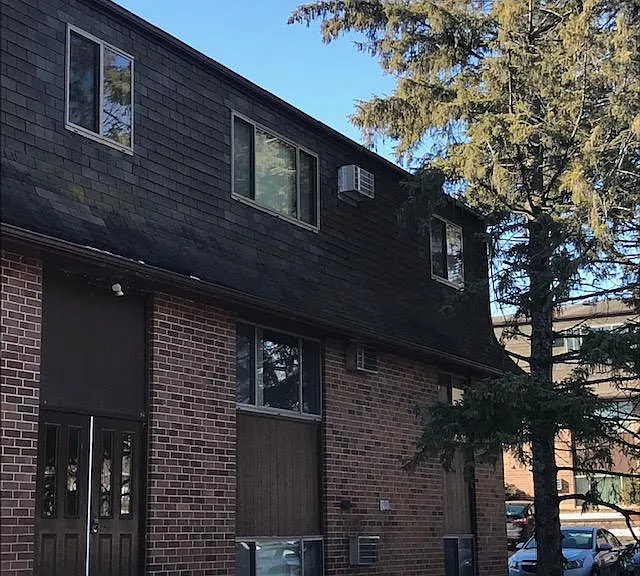 708 Oakcrest St #11 — Photo 16