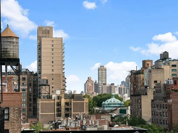 140 West 69th Street image 4 of 18