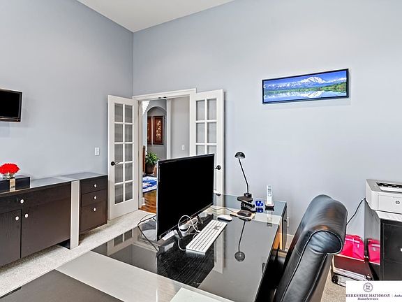 5th image of 5767 Clearwater Dr