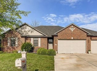 227 Buffett Dr, Springfield, IL 62711