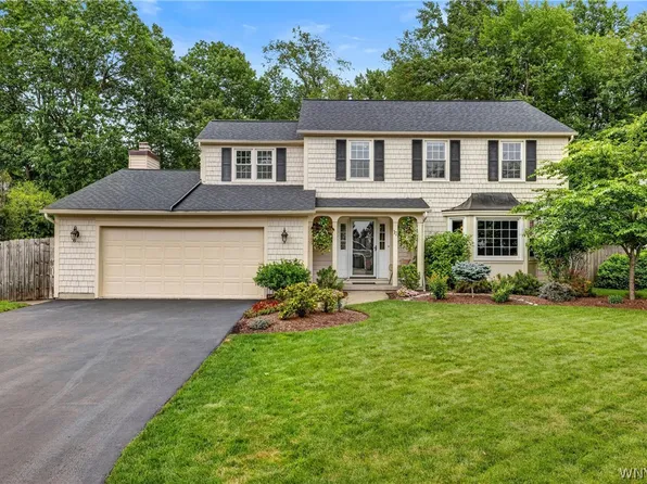 17 Sherrelwood Ct, Williamsville, NY 14221