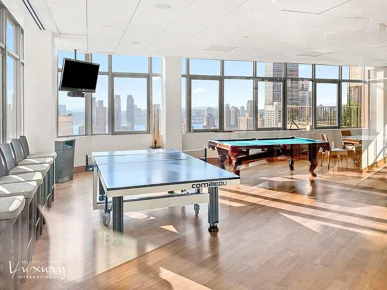 30 W 63rd St #6T — Photo 14