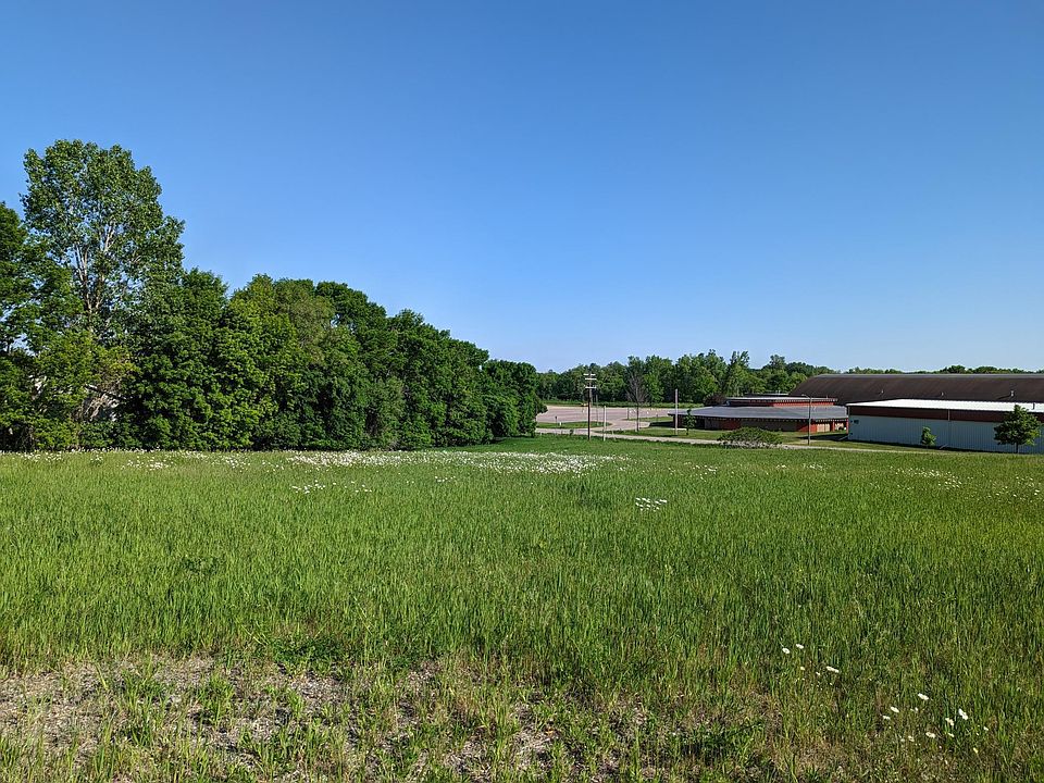 2nd image of Tbd Lake Chapeau Dr