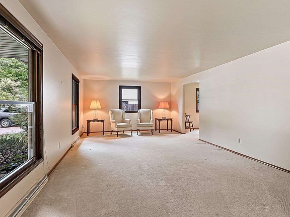 5th image of 2697 Indian Hill Dr
