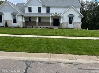 1 Buttercup Trl, Milford, MI 48381