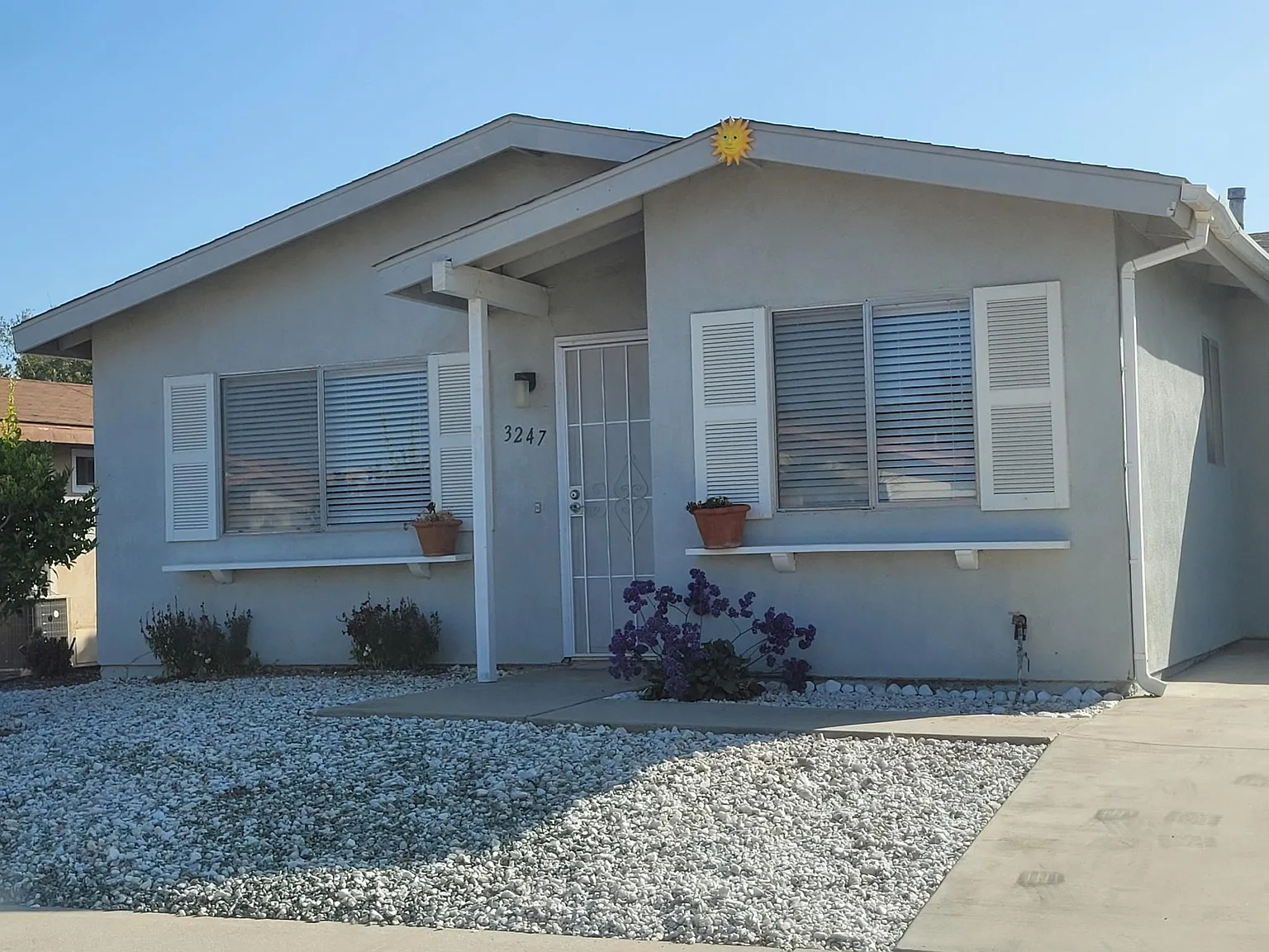 Calle Osuna, Oceanside — Photo 1
