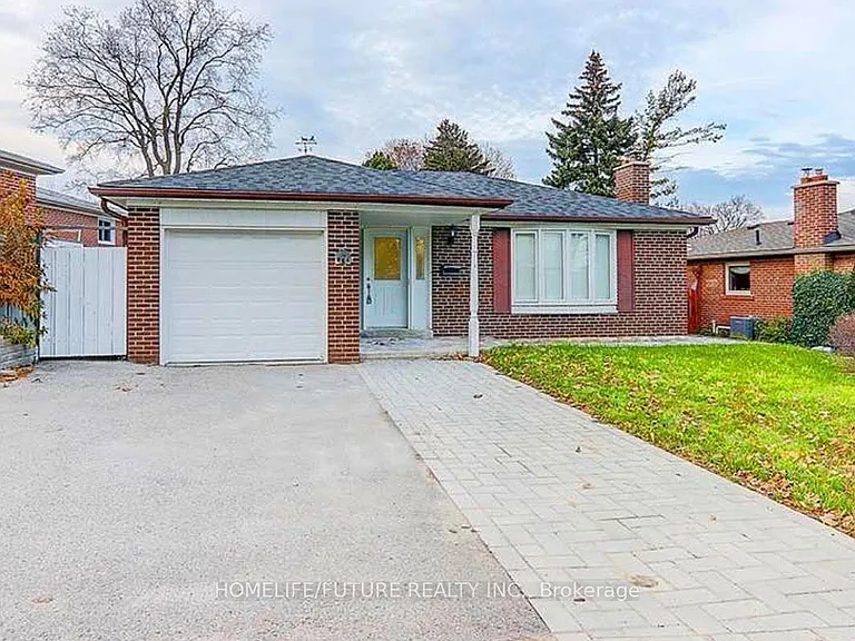 38 Boarhill Dr — Photo 1