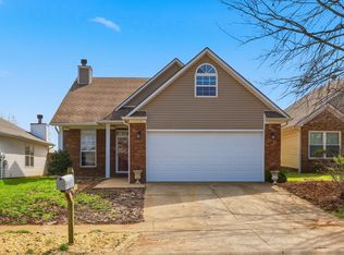 240 Darenia Ln, Lexington, KY 40511