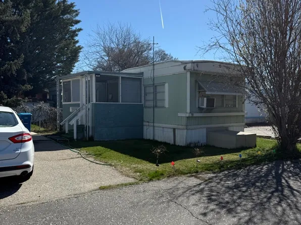 3249 W Cherry Ln Trlr 10, Boise, ID 83705