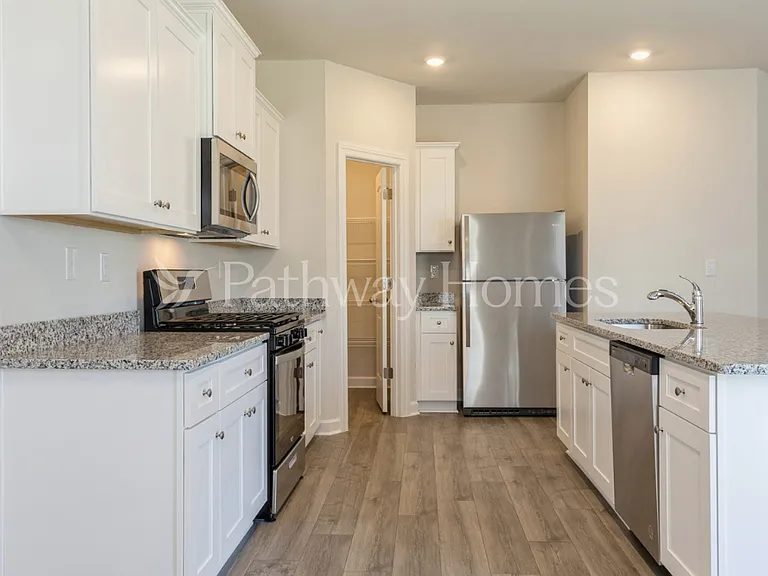 2327 Alberto Dr — Photo 8
