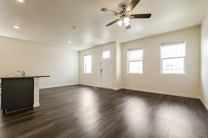 4 bed, 2.5 bath, 1668 sqft, $2,775 — Photo 4