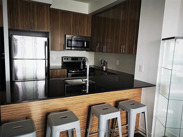 225 Sackville St #2006-2 — Photo 3