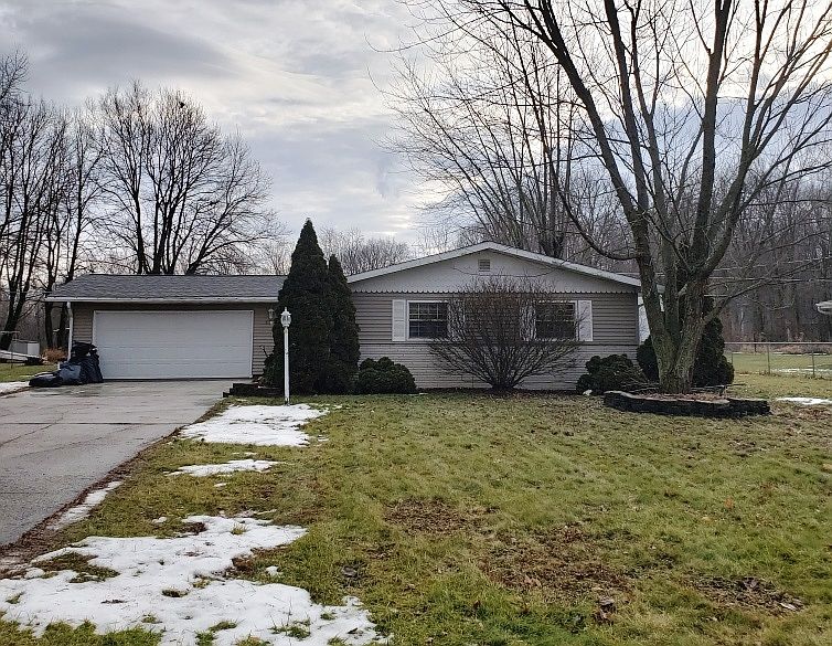 1st image of 610 N Meadow Ln