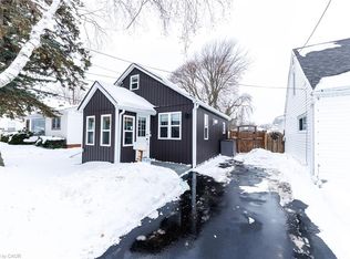 826 Pine St, Haldimand County, ON N1A 2M5