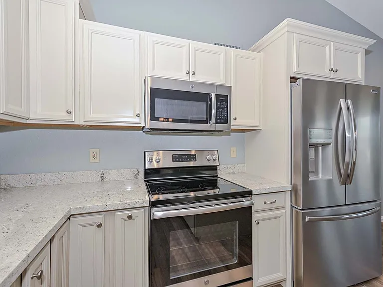 14227 W Yosemite Dr — Photo 10