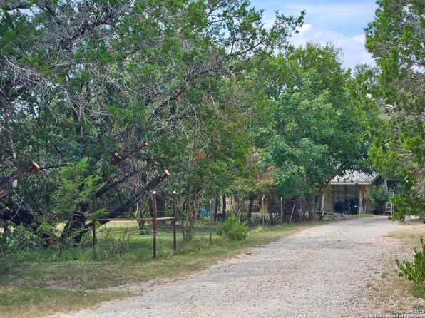 21 Wasp Creek Rd, Boerne, TX 78006