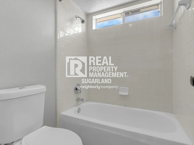 14418 Ardwell Dr — Photo 8